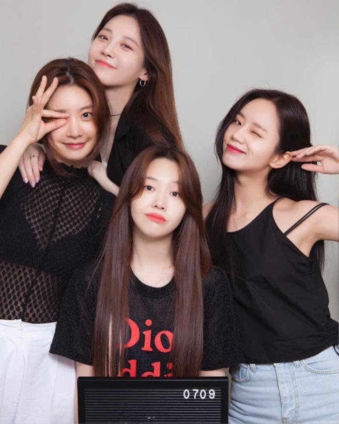 Hyeri vẫn gắn bó với các thành viên Girl's Day sau khi nhóm ngừng hoạt động. Ảnh: Instagram