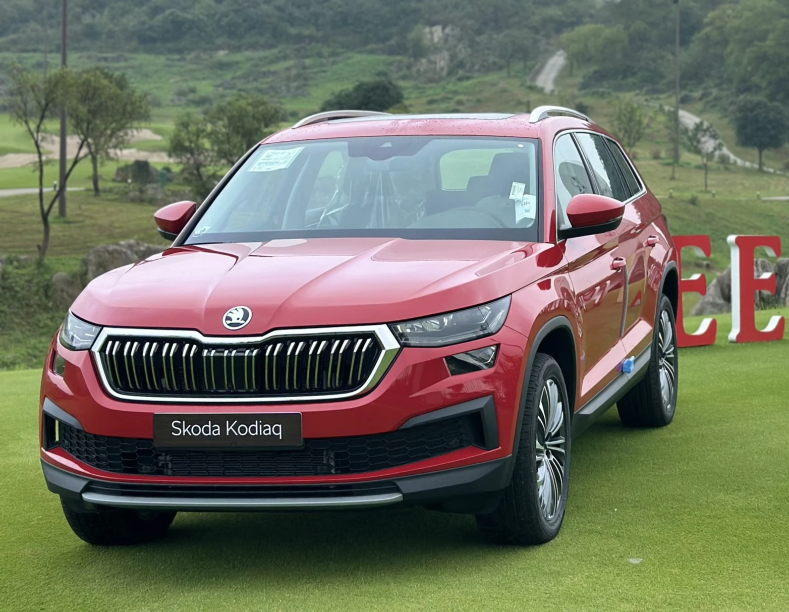 Skoda Karoq, Kodiaq giảm tới 124 triệu chi phí lăn bánh: Giá khởi điểm thực tế còn hơn 880 triệu, dễ cạnh tranh nhóm CX-5, Tucson- Ảnh 7.