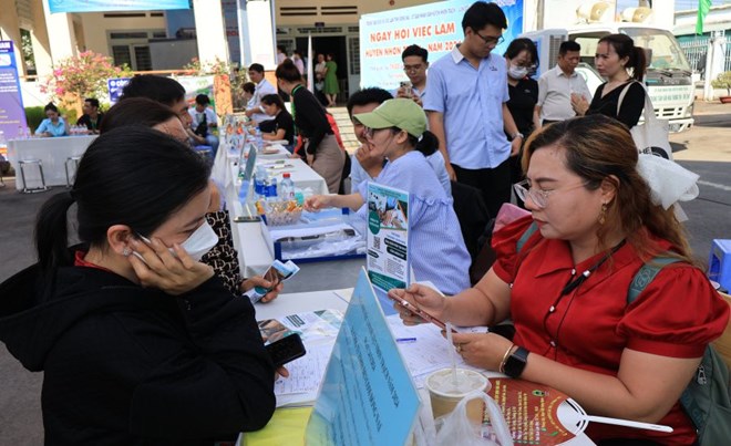 Đơn hàng khởi sắc, doanh nghiệp ở Đồng Nai vẫn khó tuyển dụng