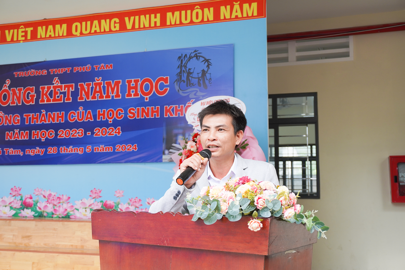 Ông Nguyễn Hải Triều - Giám đốc vùng SHB phát biểu tại buổi lễ trao học bổng.