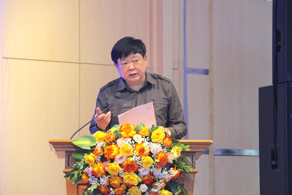 PGS.TS Nguyễn Thế Kỷ - Chủ tịch Hội đồng Lý luận, phê bình văn học, nghệ thuật T.Ư phát biểu khai mạc. Ảnh: Lại Tấn