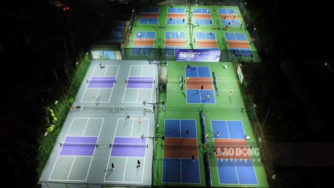 Giá vợt pickleball và phụ kiện kèm theo thế nào?