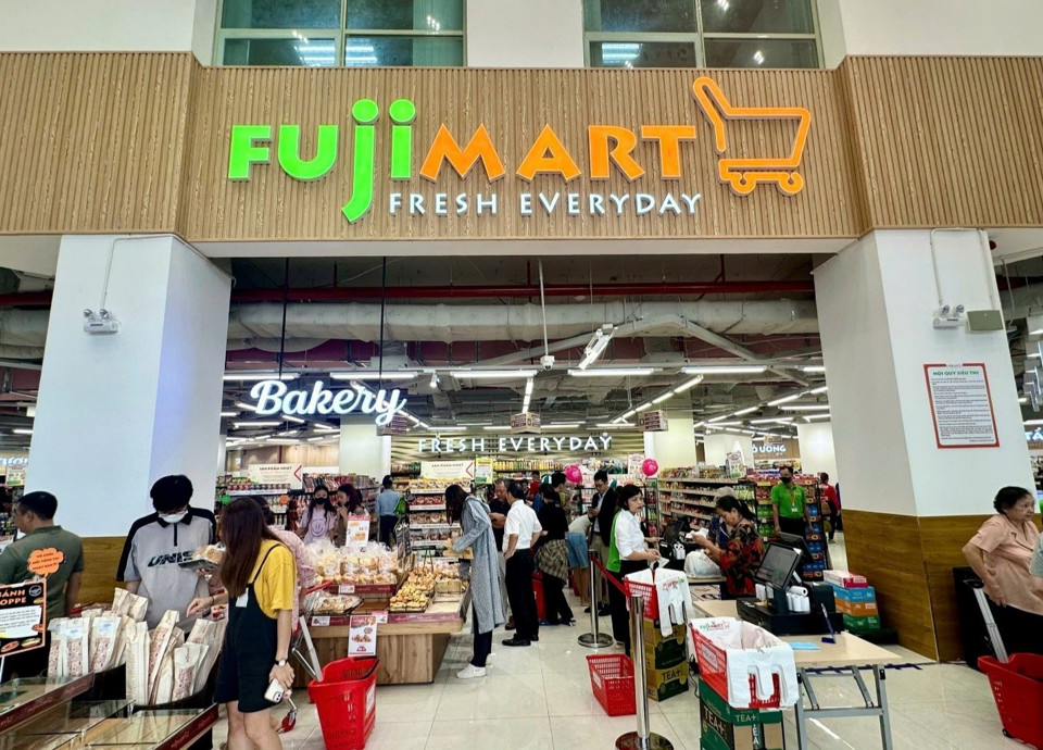 FujiMart Trung Yên có không gian hiện đại, cung cấp đầy đủ mặt hàng tiêu dùng thiết yếu cho người dân thủ đô. 