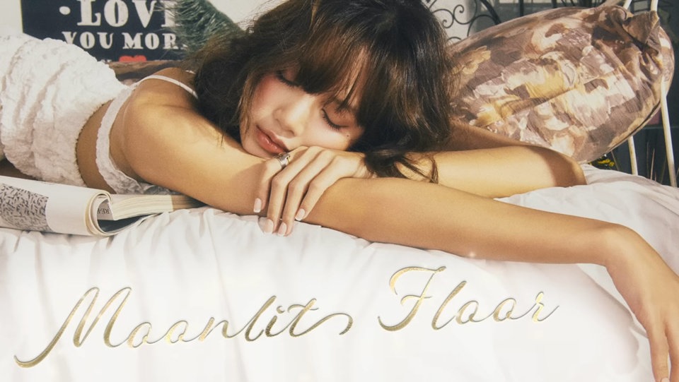 Bản tình ca “Moonlit Floor” của nữ ca sĩ Lisa - thành viên nhóm nhạc BlackPink đã chính thức được phát hành sáng nay 4/10.