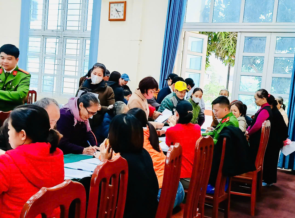 Từ ngày 1/7/2025, người lao động có thời gian đóng bảo hiểm xã hội cao hơn số năm quy định thì khi nghỉ hưu, ngoài lương hưu còn được hưởng trợ cấp một lần. Ảnh: Thu Hương.