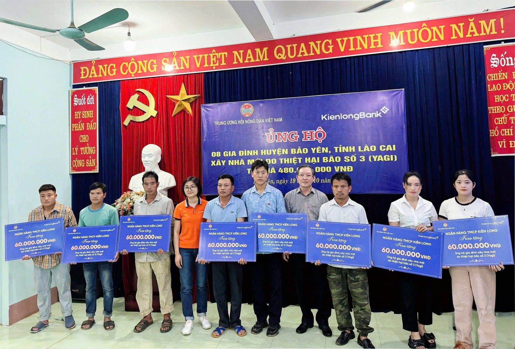 4.-kienlongbank-trao-tien-ho-tro-xay-nha-moi-lao-cai.jpg