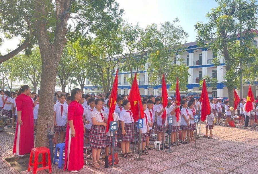 Trường Tiểu học Gia Khánh B (huyện Bình Xuyên) được Chủ tịch UBND tỉnh Vĩnh Phúc quyết định công nhận đạt chuẩn quốc gia mức độ 2, năm 2023.