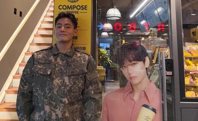 V BTS chúc mừng năm mới và cập nhật về cuộc sống quân ngũ