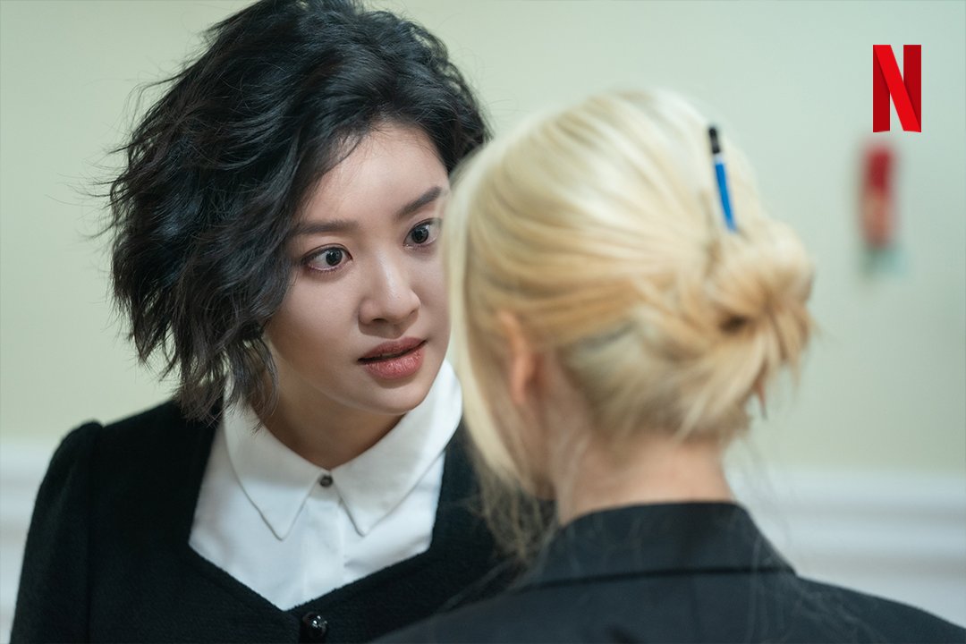 Cha Joo Young gây ấn tượng trong “The Glory“. Ảnh: NSX