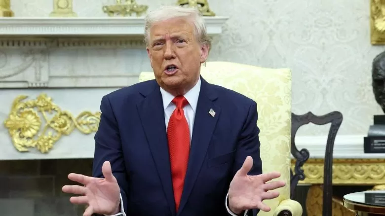 Tổng thống Donald Trump yêu cầu tước giấy phép và phạt CBS 20 tỷ USD