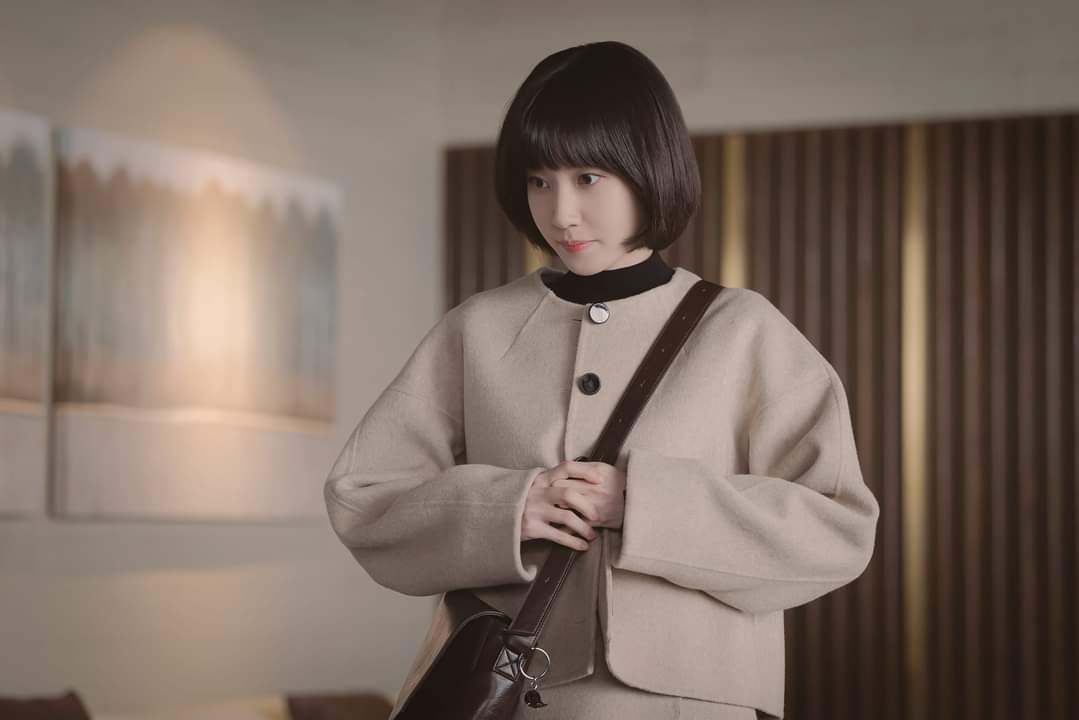 Park Eun Bin là một luật sư thiên tài khắc chứng tự kỷ trong