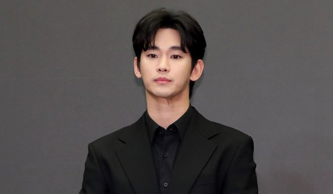 Kim Soo Hyun lại gây tranh cãi sau khi kiện những người phỉ báng anh