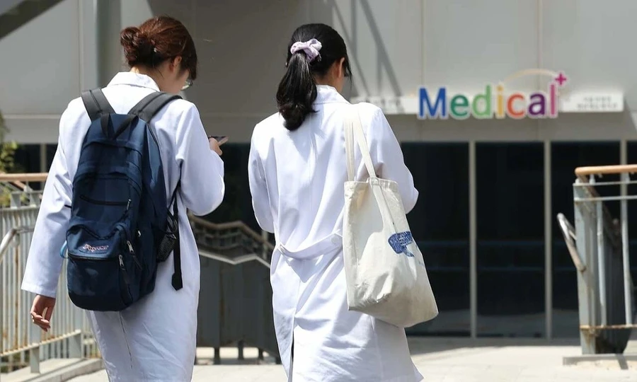 Hàng nghìn sinh viên Hàn Quốc bị lưu ban.