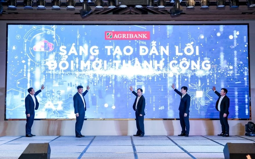 anh-4-agribank-phat-dong-chuong-trinh-hanh-dong-dot-pha-phat-trien-khoa-hoc-cong-nghe-doi-moi-sang-tao-va-chuyen-doi-so-trong-toan-he-thong.jpg