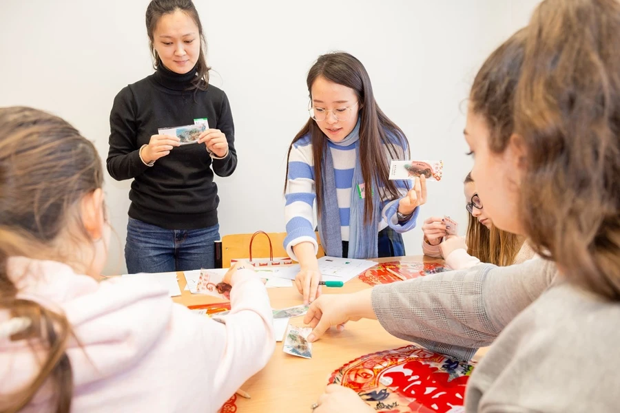 Các khóa học cho sinh viên quốc tế không được kéo dài quá 180 ngày.