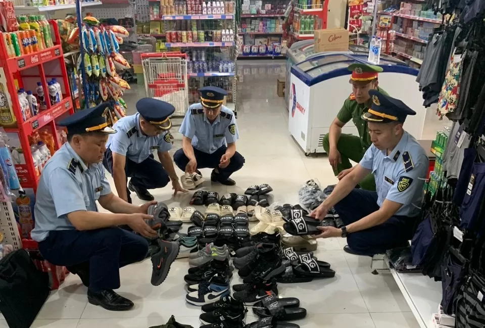 Cao điểm chống hàng giả: Cao điểm chống hàng giả: Không chỉ là số vụ kiểm tra, xử lý