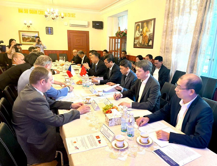 quang-canh-hoi-nghi.jpg