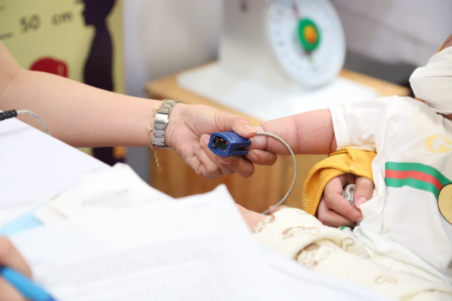 Bệnh nhi mắc sởi tại TPHCM.