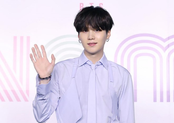 Suga BTS hoàn thành nghĩa vụ quân sự trước thời hạn 3 ngày