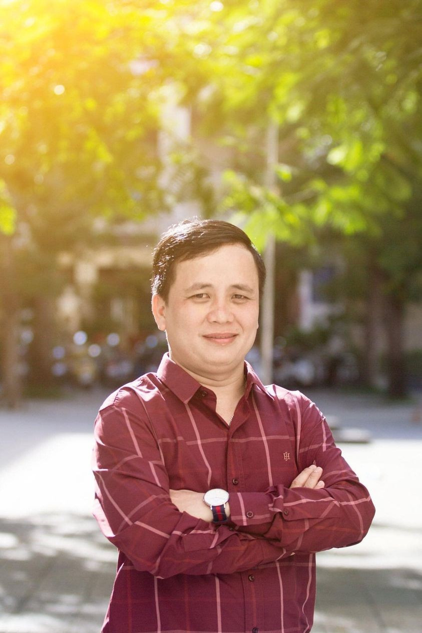 thay-nguyen-dinh-hoa.jpg