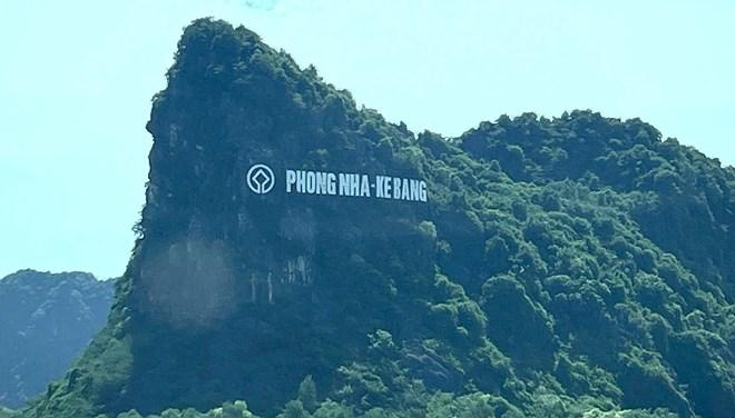 Mưa lớn thượng nguồn, tạm dừng đón khách tham quan động Phong Nha, Tiên Sơn