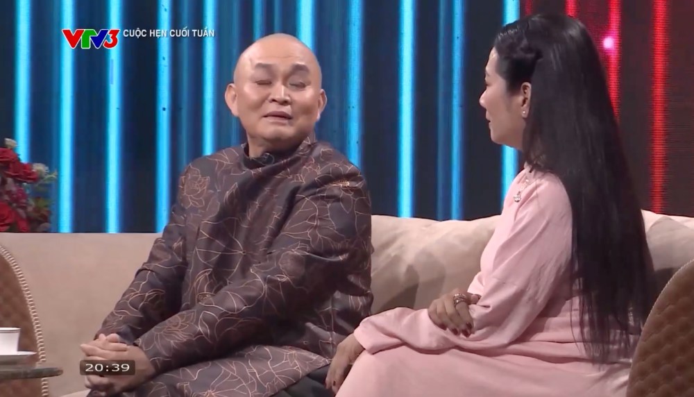 Nghệ sĩ Xuân Hinh trò chuyện cùng Thanh Than Hiền. Ảnh: VTV