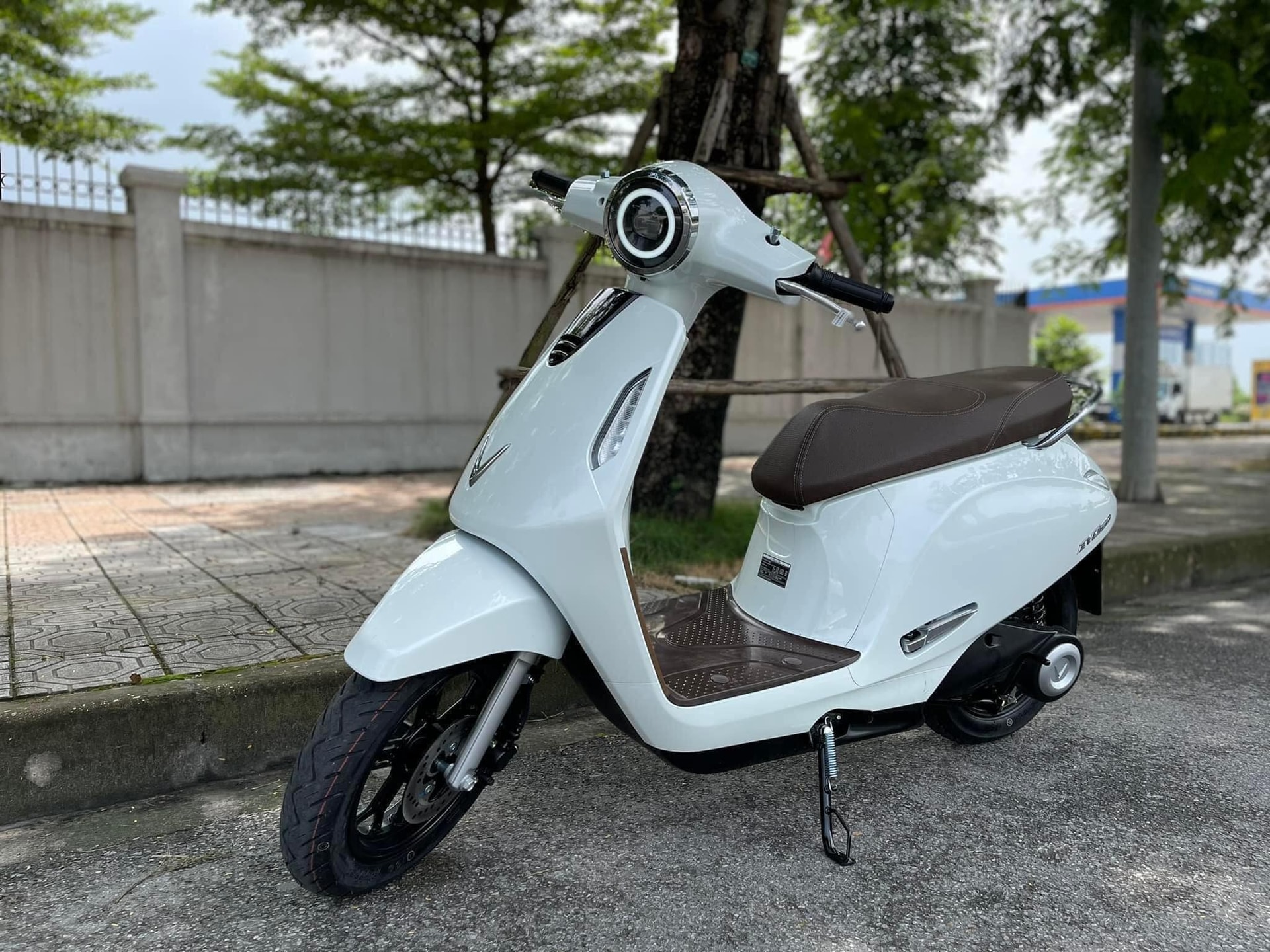 VinFast Evo 200 giá 22 triệu đồng tại Việt Nam, 'đe dọa' Yadea G5 Lite