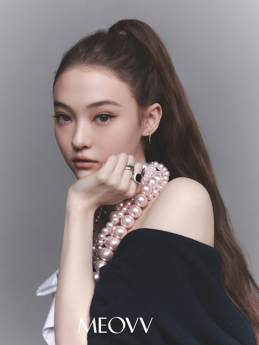 Ella của nhóm MEOVV được gọi là “tiểu Jennie“. Ảnh: The Black Label