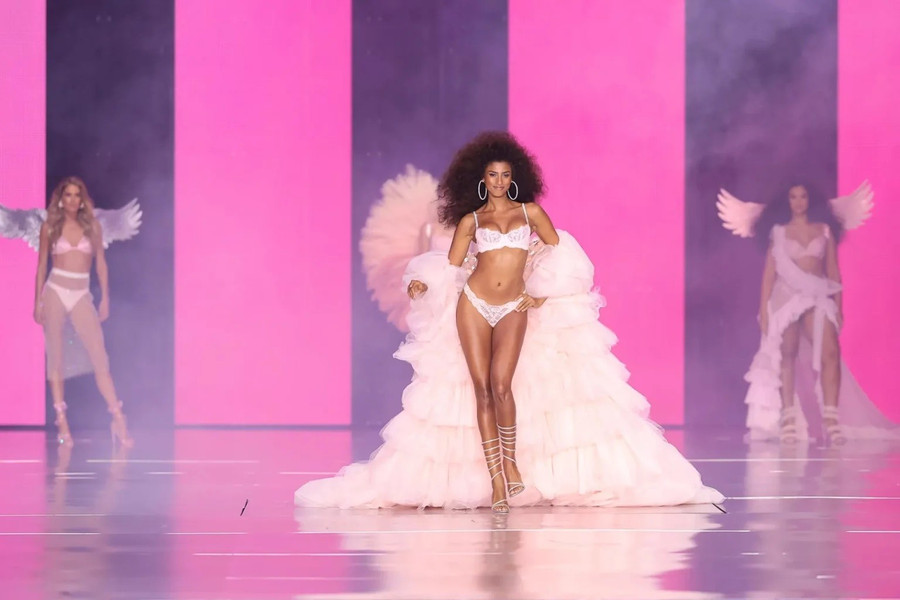 victoria-s-secret-01.jpg