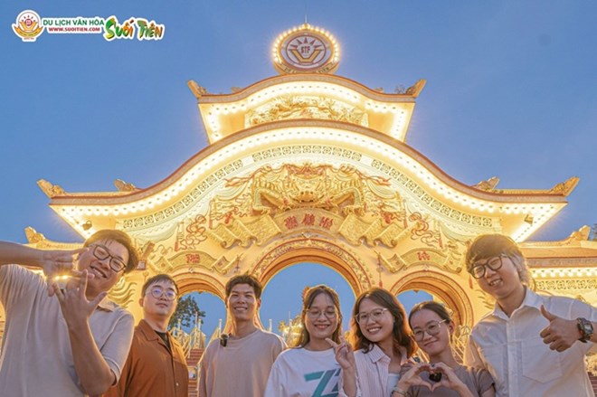 Tưng bừng sinh nhật 30 tuổi, Suối Tiên ưu đãi 50% vé cổng ngày 2.9