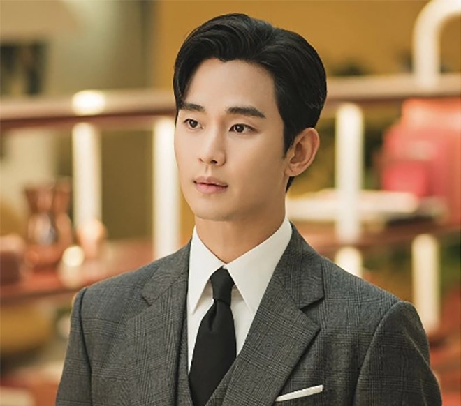 Kim Soo Hyun lần đầu giữ vị trí số 1 giữa ồn ào kiện tụng