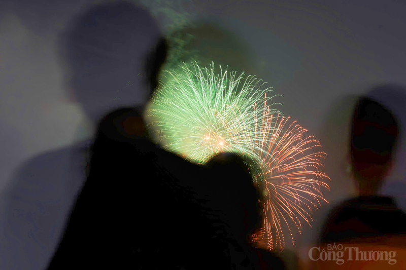 Mãn nhãn màn pháo hoa tuyệt đẹp chào mừng 80 năm Quốc Khánh 2/9 - 11