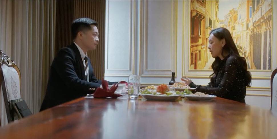 Mỹ Anh tìm đến đối tác thỏa thuận nhưng có vẻ không thành công. Ảnh: VFC.