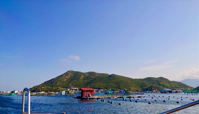 Khánh Hòa ban hành quy định nuôi trồng thủy sản bằng lồng bè ở vịnh Cam Ranh