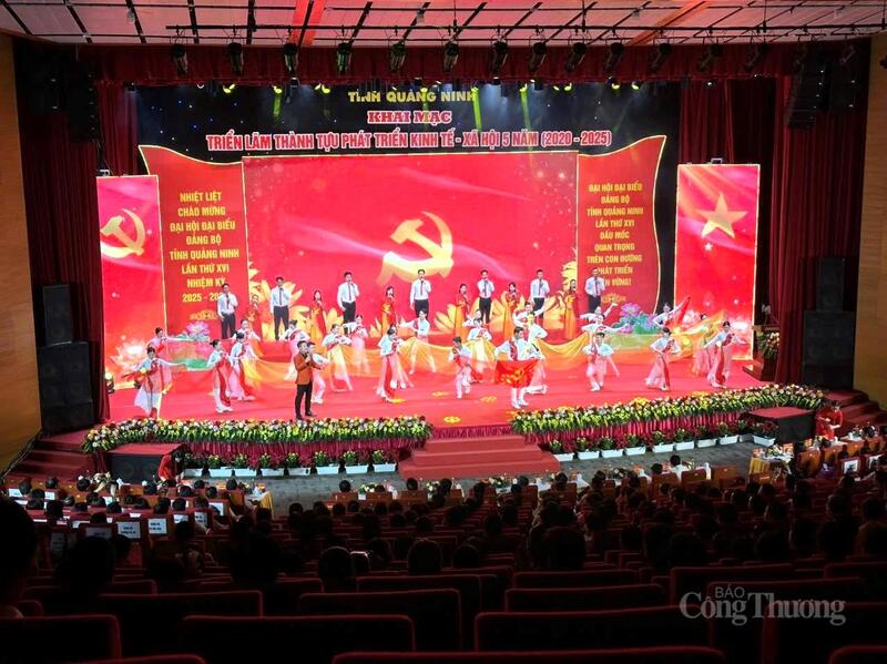 Tiết mục văn nghệ tại sự kiện