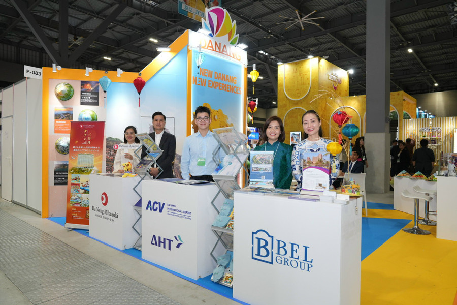 Gian hàng Da Nang FantastiCity. z7048365202828-fea45df65637c0ec5a5079a18d5af02b.jpg