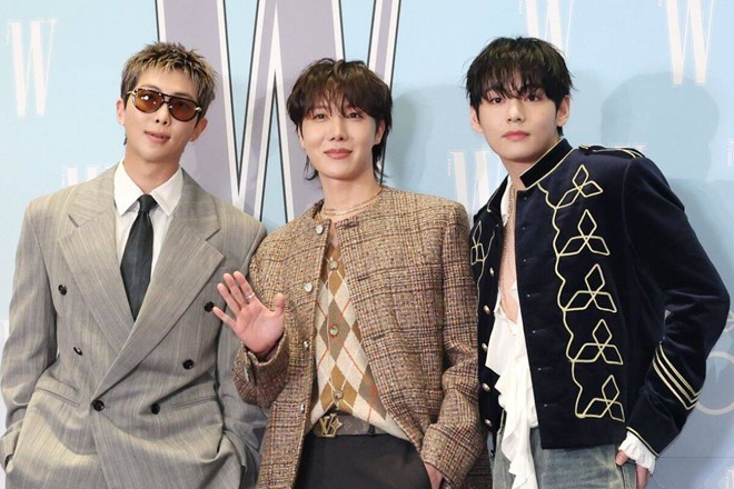 Trưởng nhóm RM hứa hẹn BTS sẽ trở lại vào tháng 3 năm sau