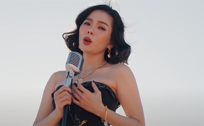 Ca sĩ Lệ Quyên. Ảnh trong MV