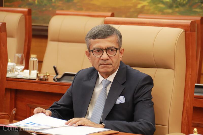 Ông Rajesh Kumar Singh, Thư ký Quốc phòng Ấn Độ phát biểu. Ảnh: Thanh Tuấn