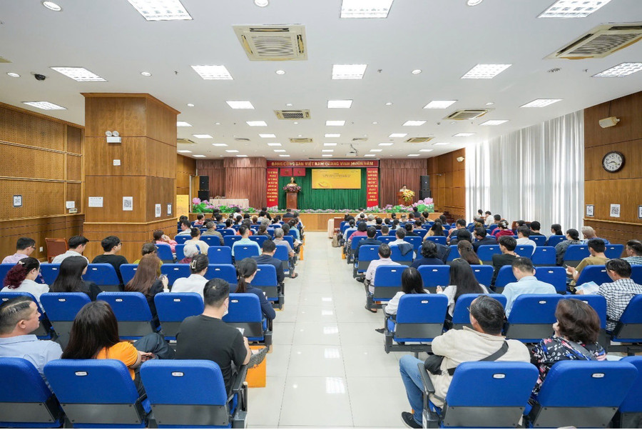 Hội nghị do LPBank phối hợp cùng Công ty Cổ phần MISA, Thuế cơ sở 1 thành phố Hồ Chí Minh và UBND phường Bến Thành tổ chức h2.jpg