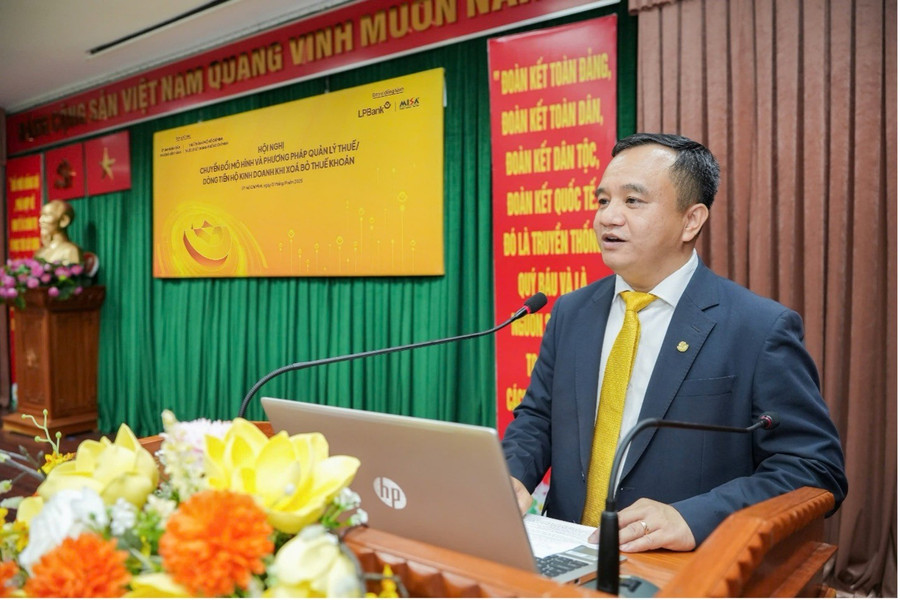 Ông Đặng Công Hoàn – Phó Tổng Giám đốc kiêm Giám đốc Ngân hàng Bán lẻ LPBank phát biểu tại sự kiện h3.jpg