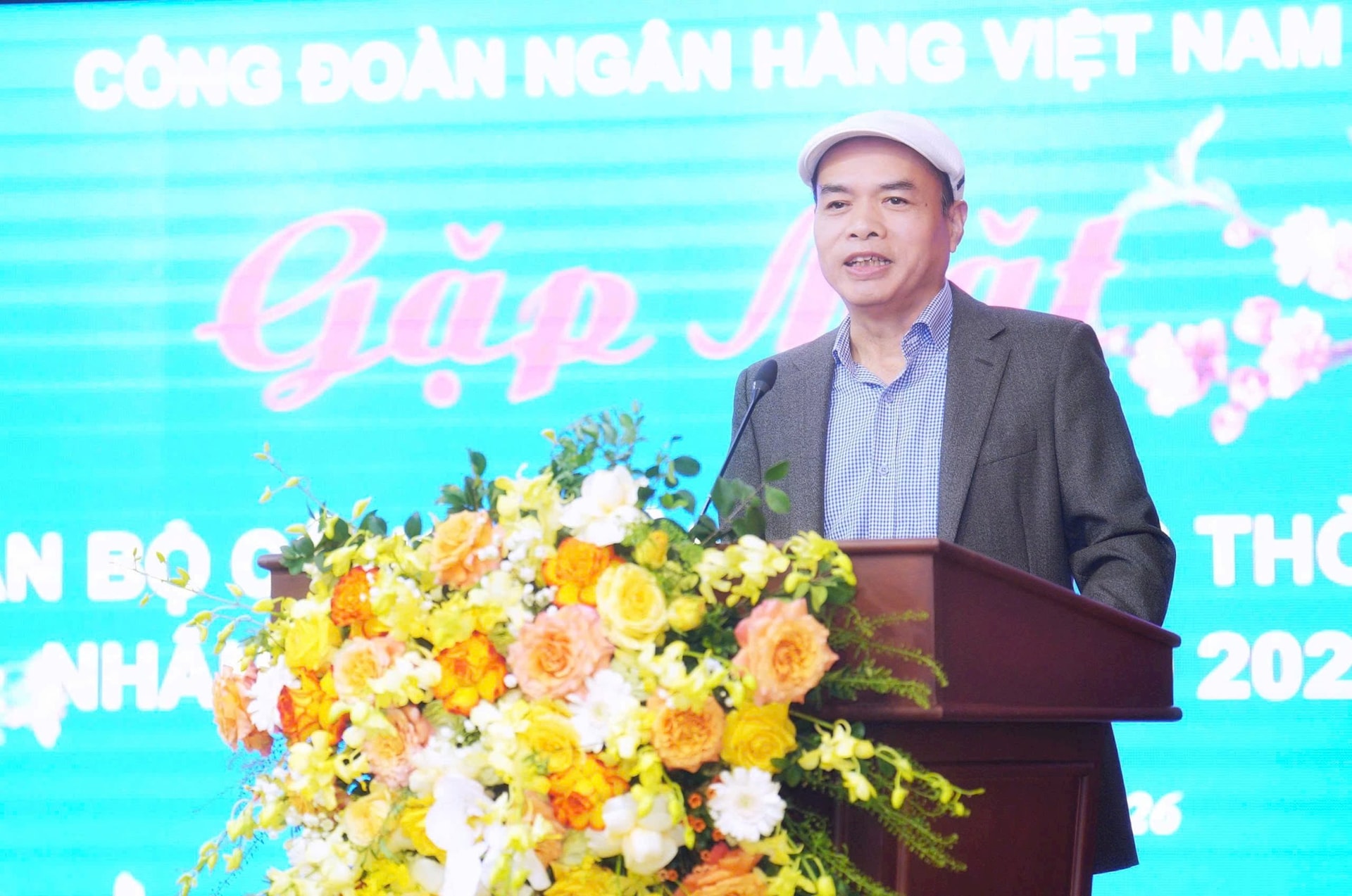 cong-doan-ngan-hang-viet-nam-gap-mat-can-bo-cong-doan-cac-thoi-ky-nhan-dip-xuan-binh-ngo-202677.jpg