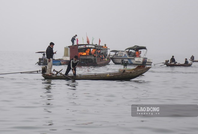 Tàu khách lật trên hồ Thác Bà, cái giá đau đớn của sự coi thường pháp luật