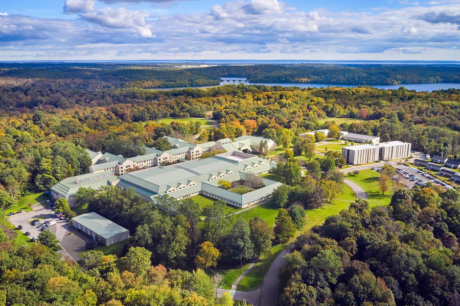 THPT nội trú quốc tế EF Academy z7559437344220-2704ad2383ee4297206ed01e13ff9431.jpg