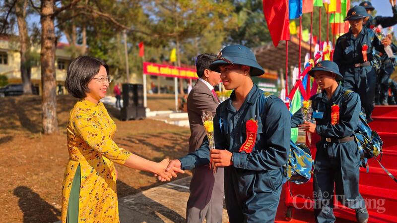 Gia Lai: Gần 5.700 thanh niên nô nức lên đường nhập ngũ - 16