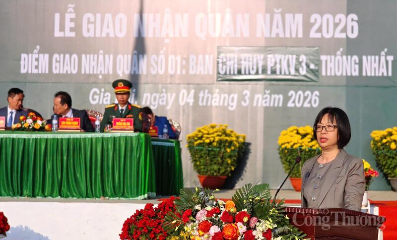 Phó Chủ tịch UBND tỉnh Gia Lai Nguyễn Thị Thanh Lịch phát biểu tại buổi lễ. Ảnh: Bá Bính