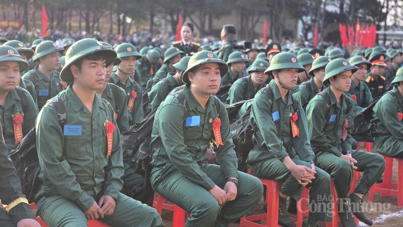 Gần 5.000 thanh niên thực hiện nghĩa vụ quân sự, số còn lại tham gia nghĩa vụ Công an nhân dân.