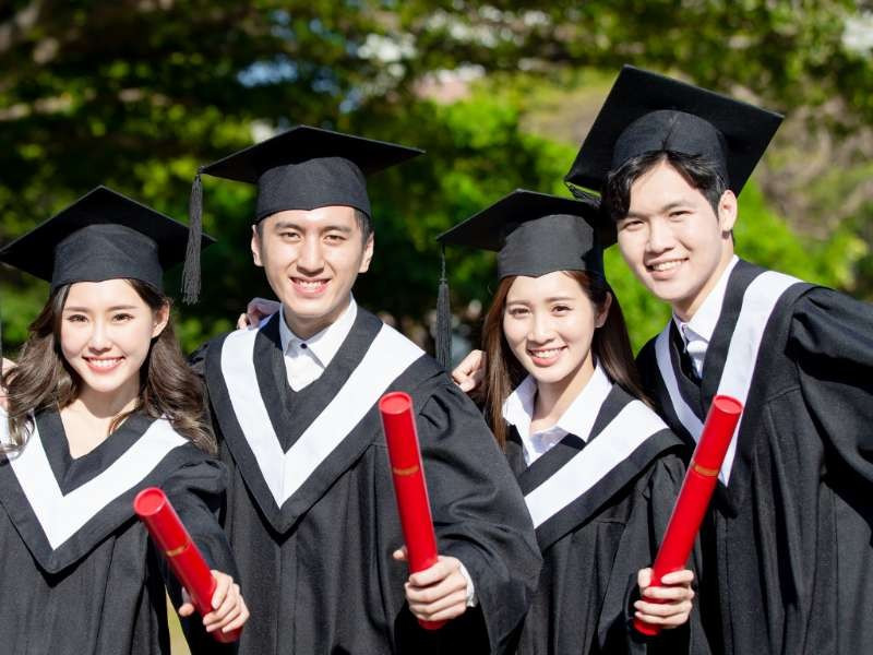 Bộ GD&TĐ tuyển sinh bổ sung đi học tại Liên bang Nga năm 2025