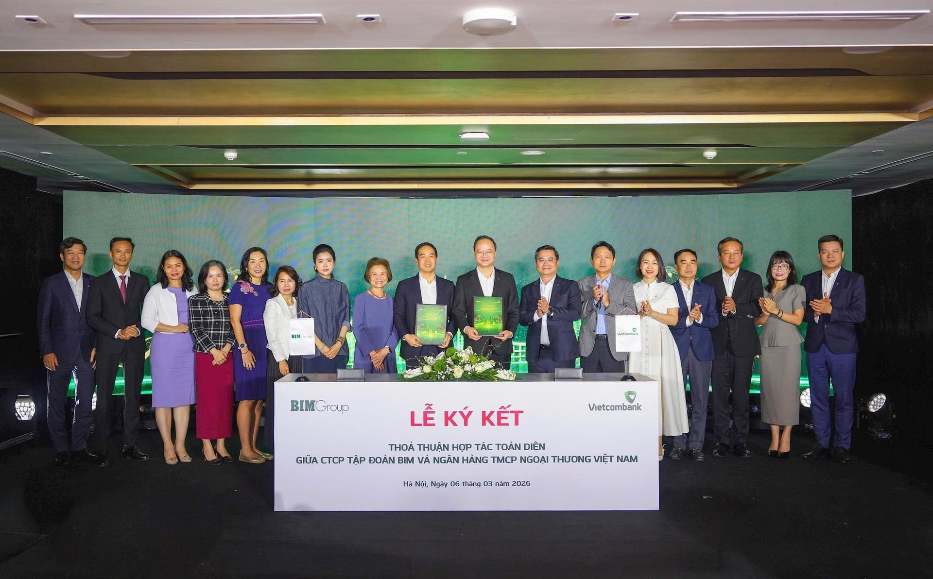 anh-1_le-ki-ket-hop-tac-toan-dien-giua-vcb-va-bim-group.jpg