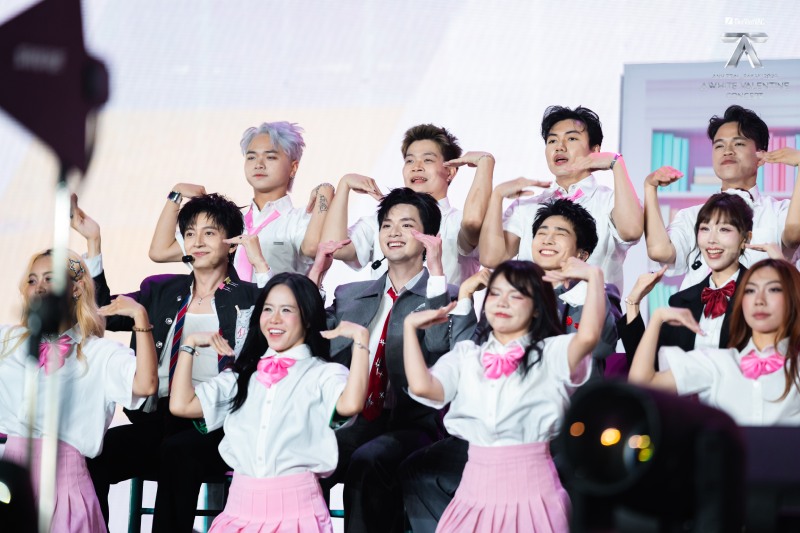 Ngô Kiến Huy và MIN góp giọng trong “Hơn là bạn“. Ảnh: BTC